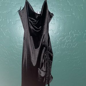 women’s dress black